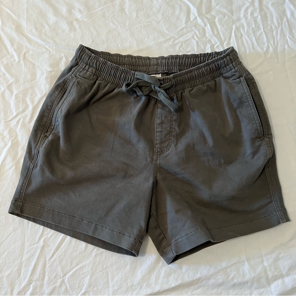 Green Bearbottom 5.5” Shorts (M)